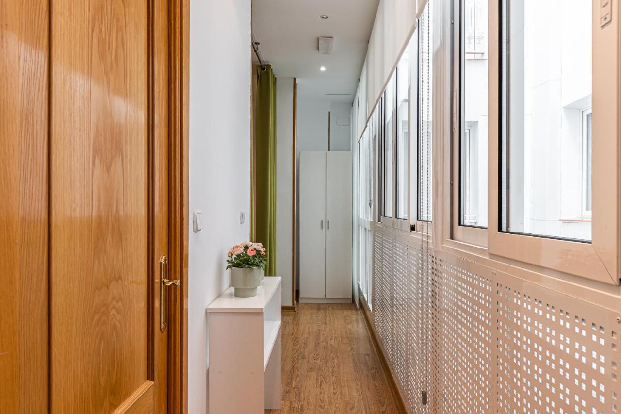 Waou Apartamentos En Sol Confort 7 Madrid Luaran gambar